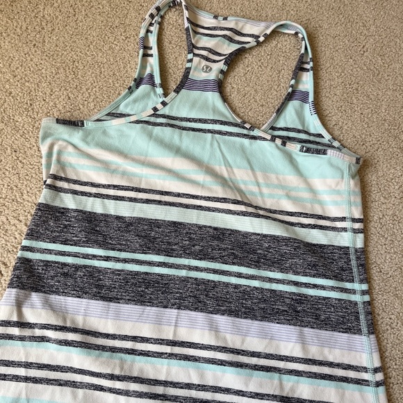 lu lu lemon tank top - Picture 2 of 2